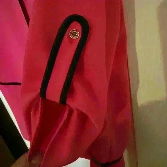 Preowned Calvin Klein Pink with Black Trim Blouse size Large - Picture 3 of 7